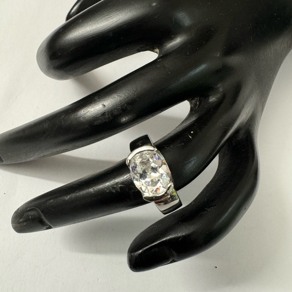 2 Cttw Sterling Silver 925 Solitaire Ring - Picture 10 of 10